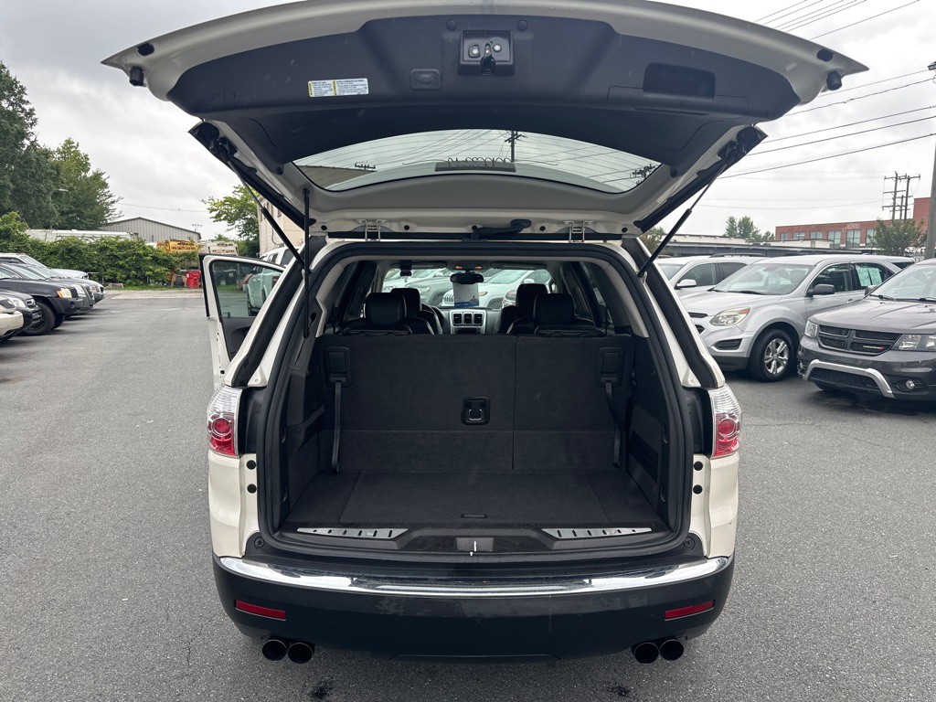 2008 GMC Acadia Image 16