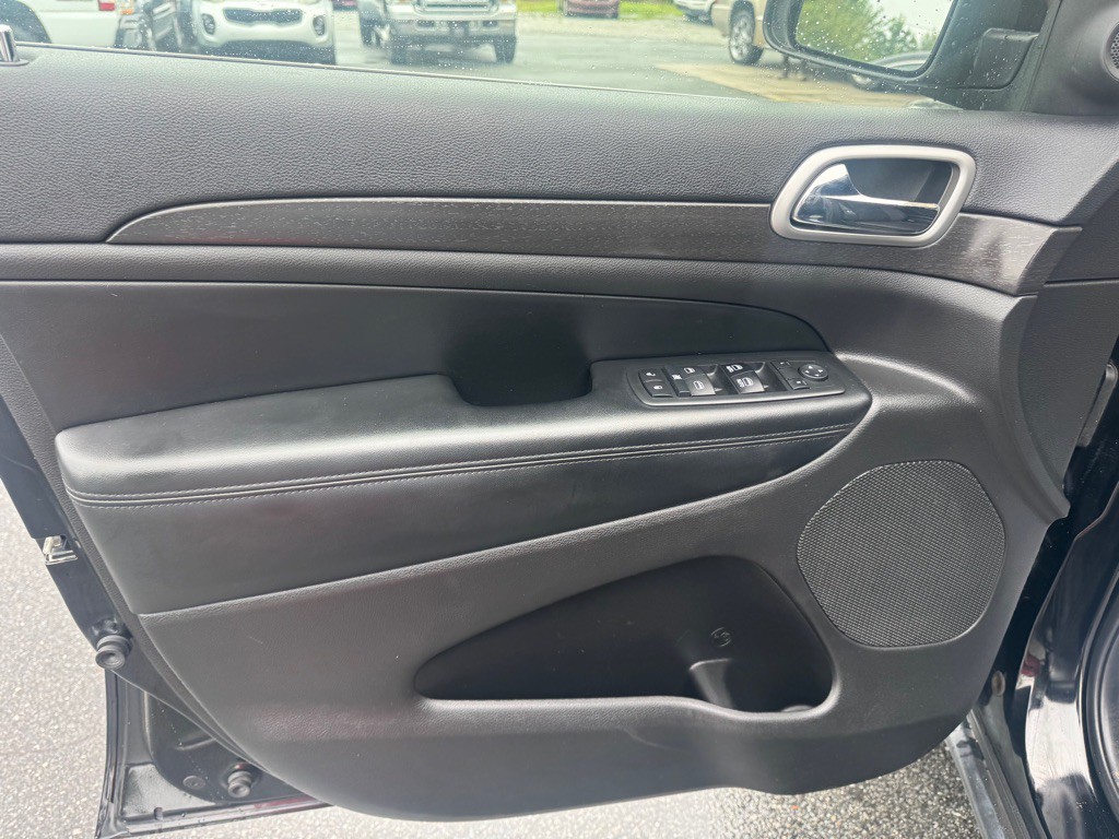 2018 Jeep Grand Cherokee Image 11