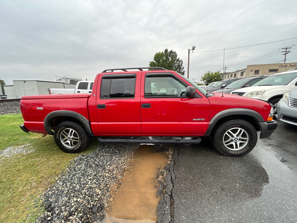 2003 Chevrolet S10 Image 4