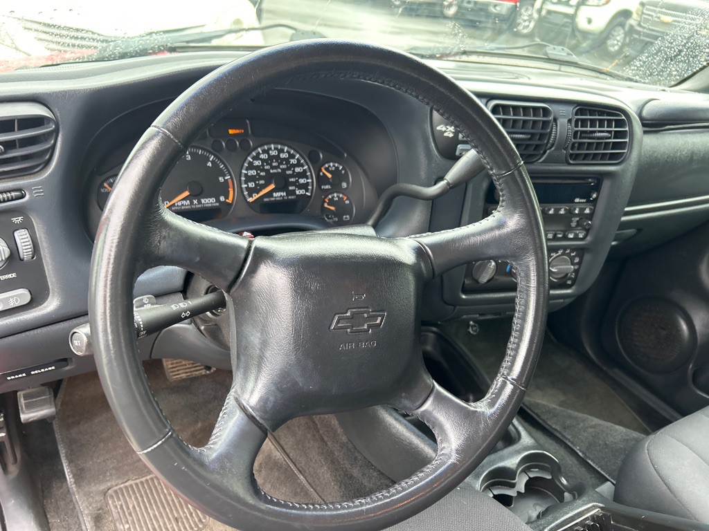 2003 Chevrolet S10 Image 13