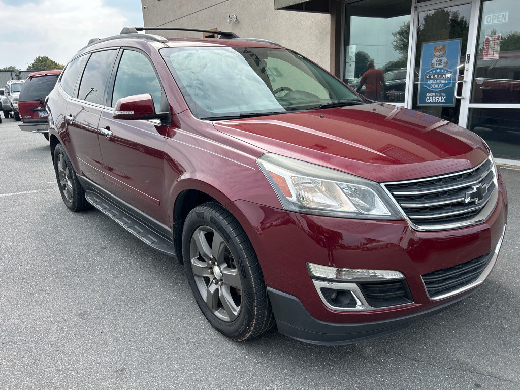 2017 Chevrolet Traverse Image 3