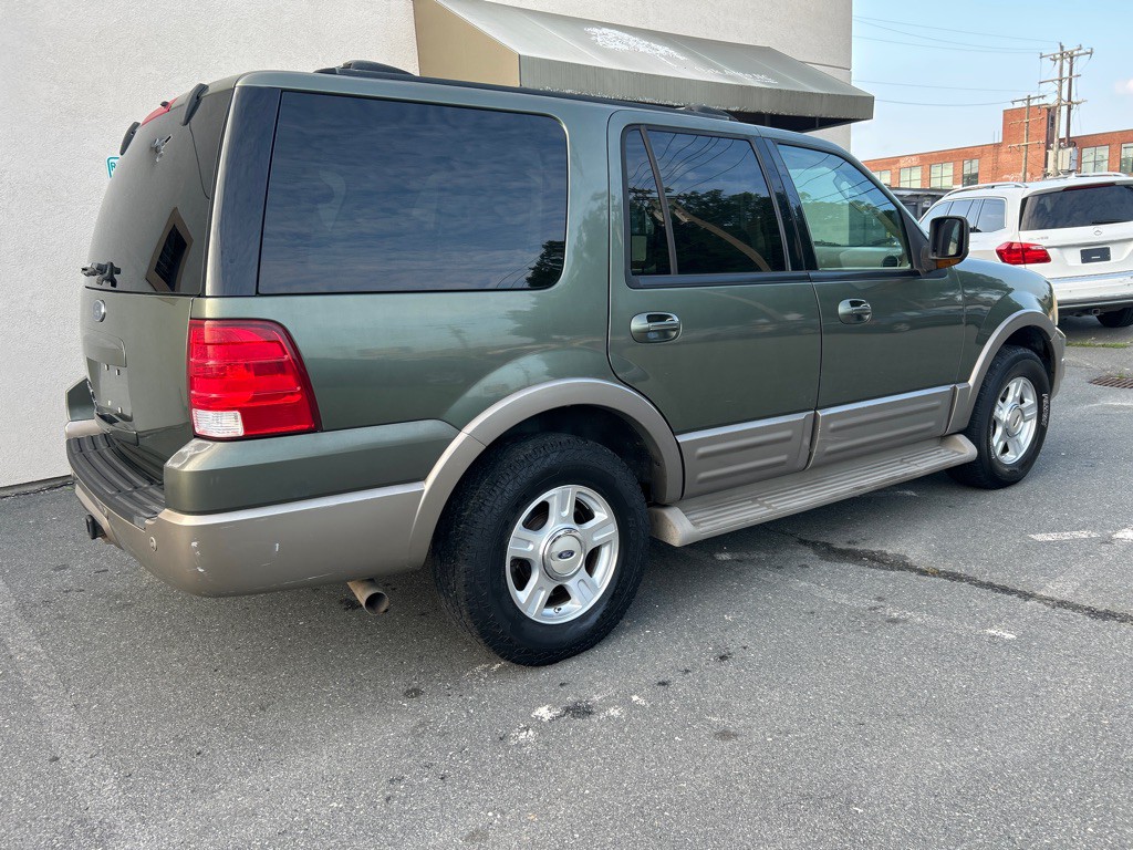 2003 Ford Expedition Image 5