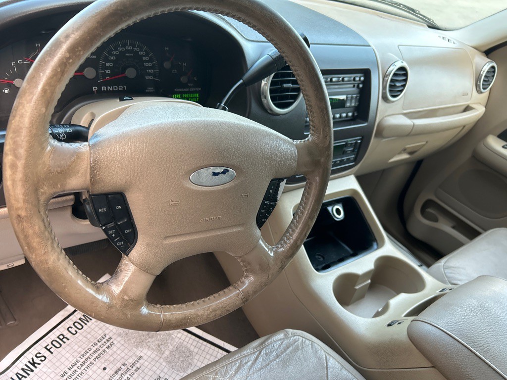 2003 Ford Expedition Image 14