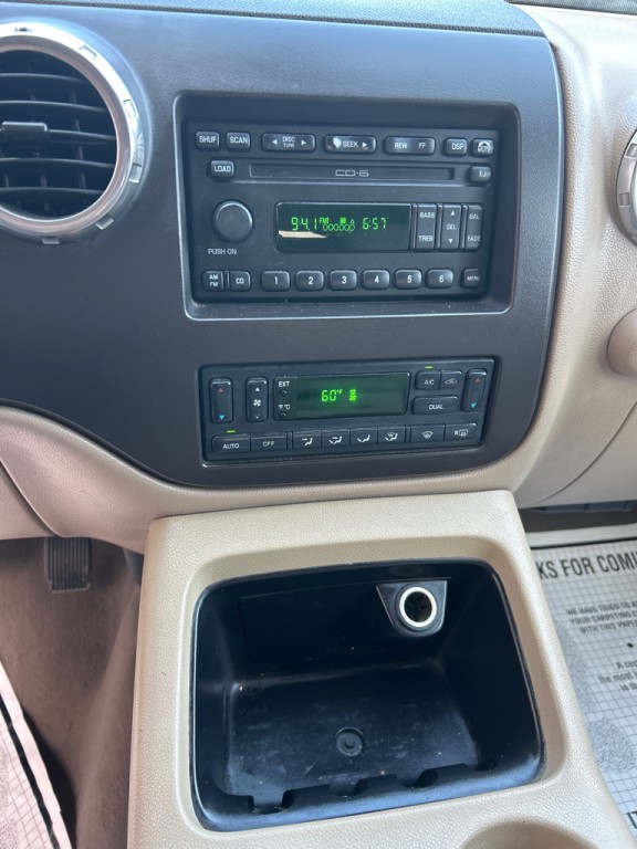 2003 Ford Expedition Image 15
