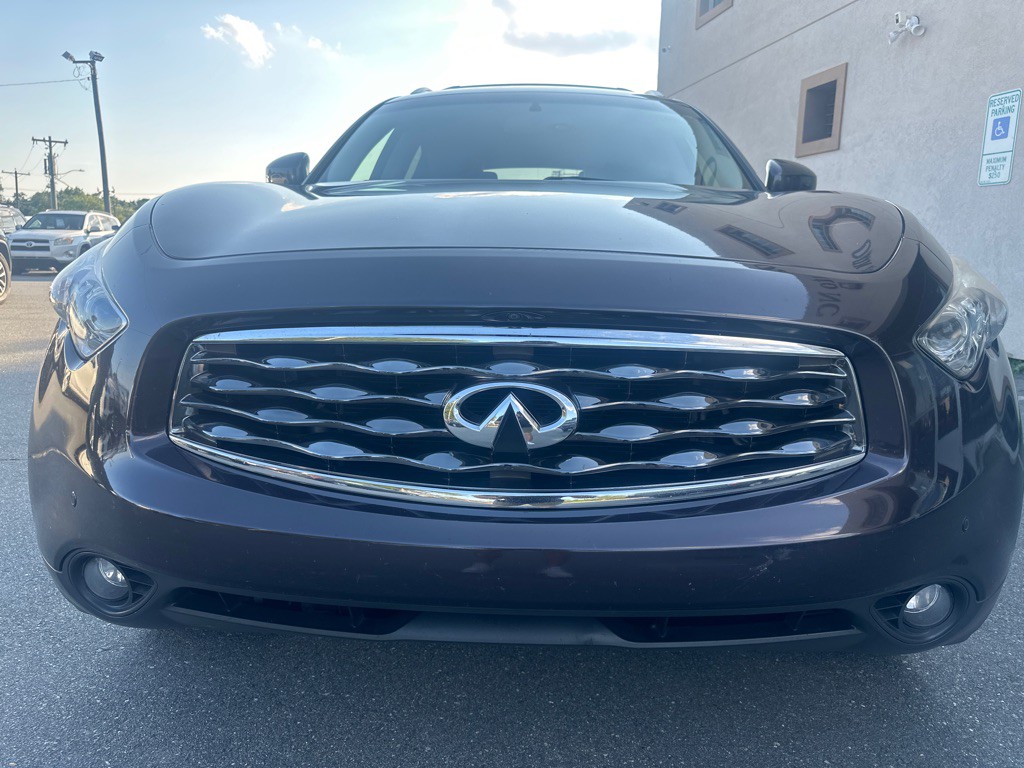 2011 INFINITI FX35 Image 7