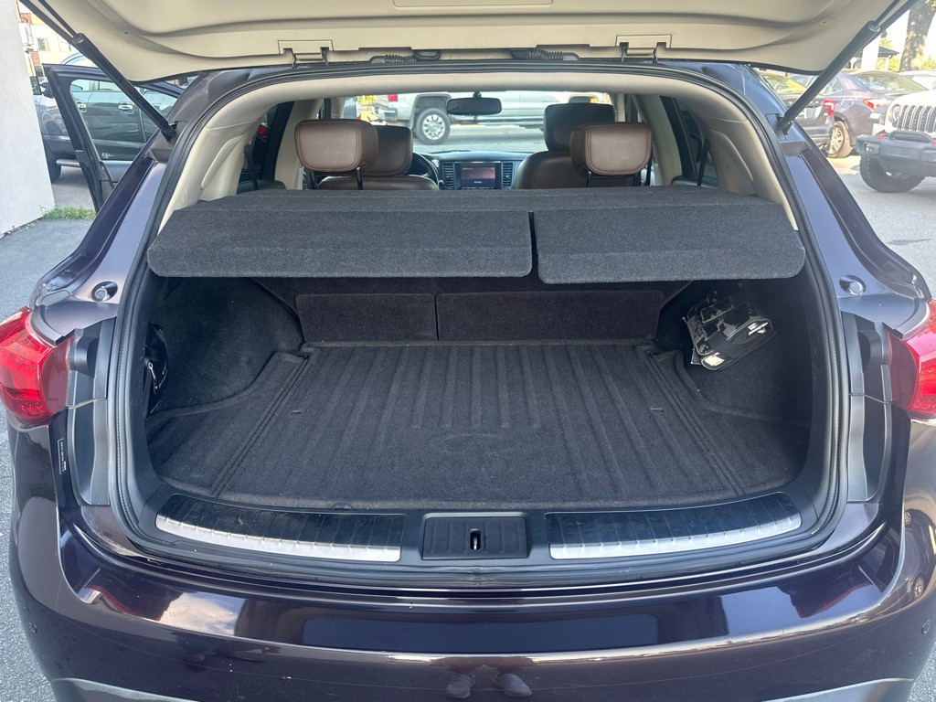 2011 INFINITI FX35 Image 12