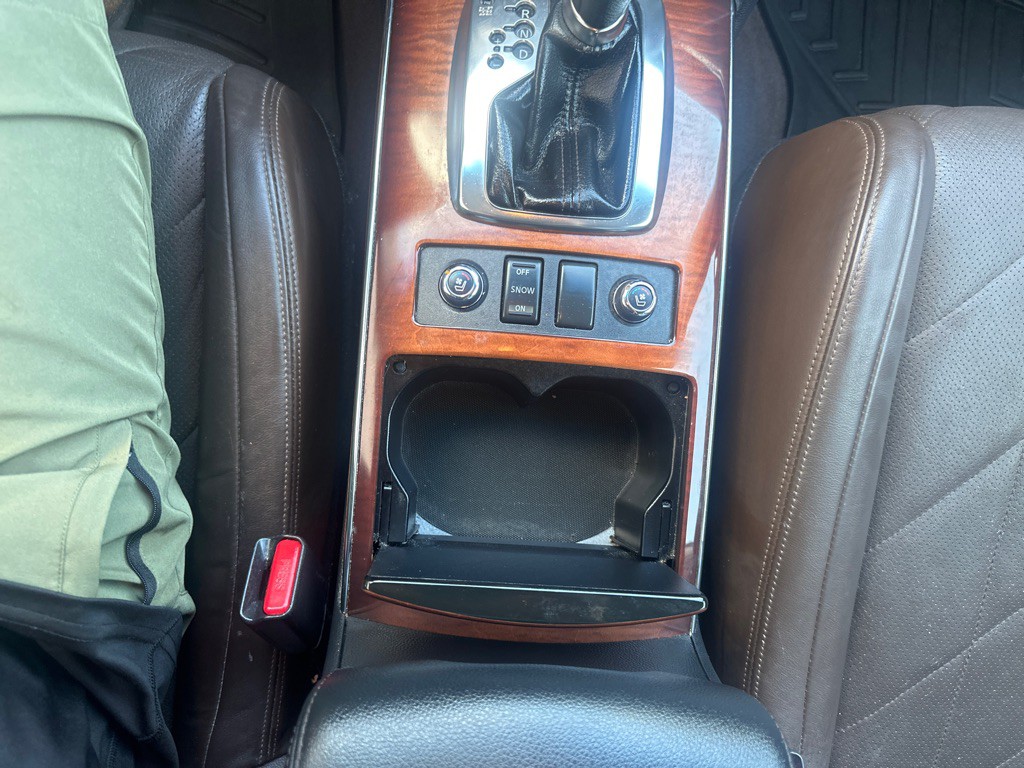 2011 INFINITI FX35 Image 17