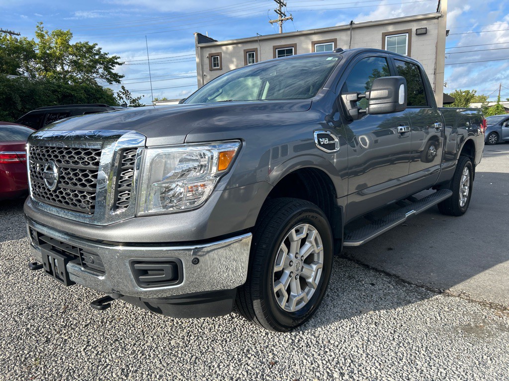 2018 Nissan Titan Image 1