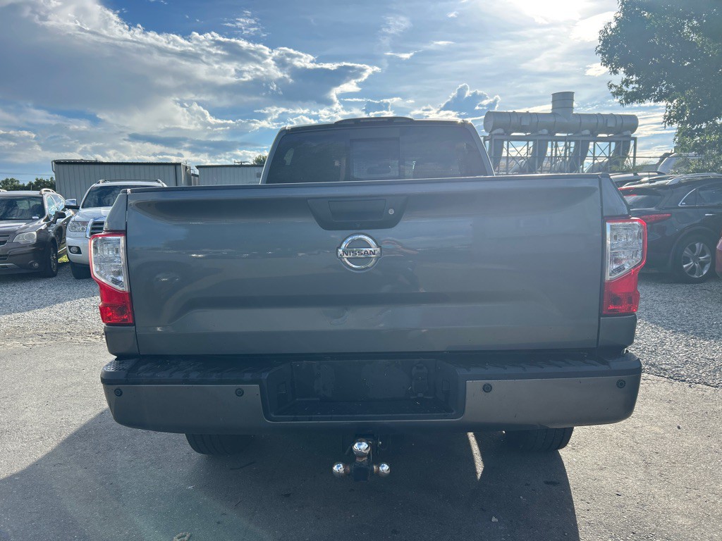 2018 Nissan Titan Image 6
