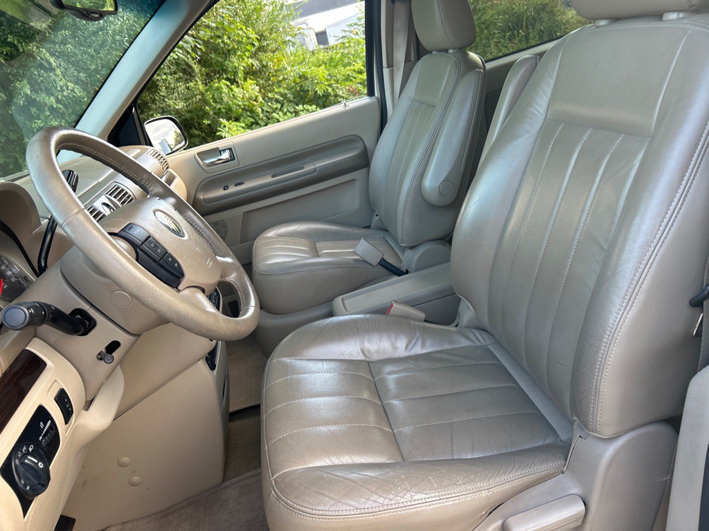 2004 Mercury Monterey Image 11
