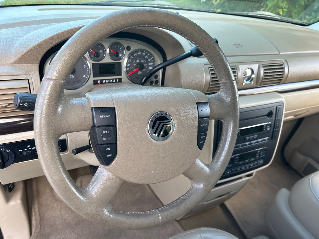 2004 Mercury Monterey Image 14