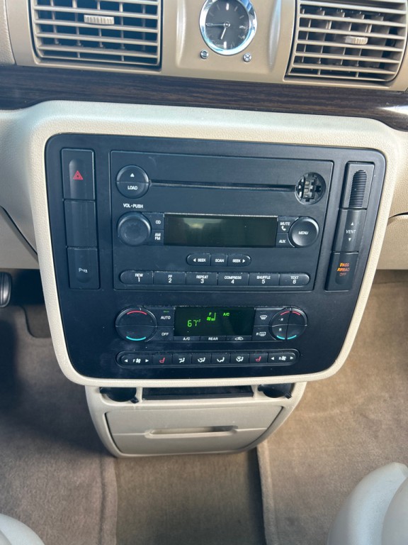 2004 Mercury Monterey Image 15