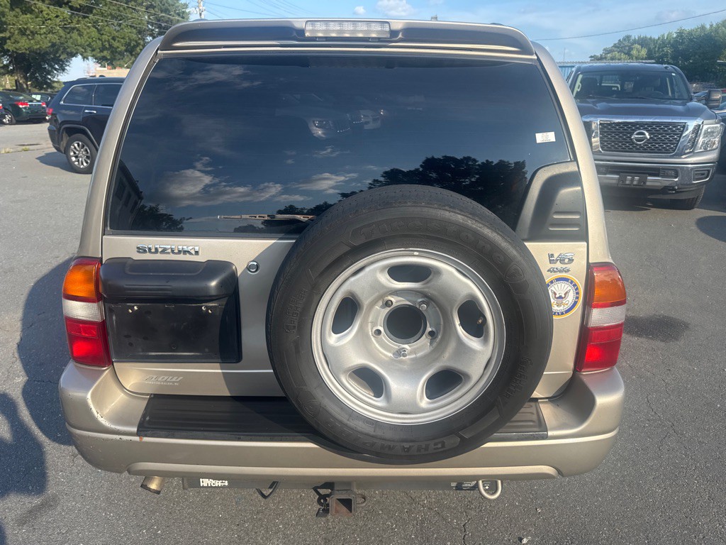 2003 Suzuki XL7 Image 4