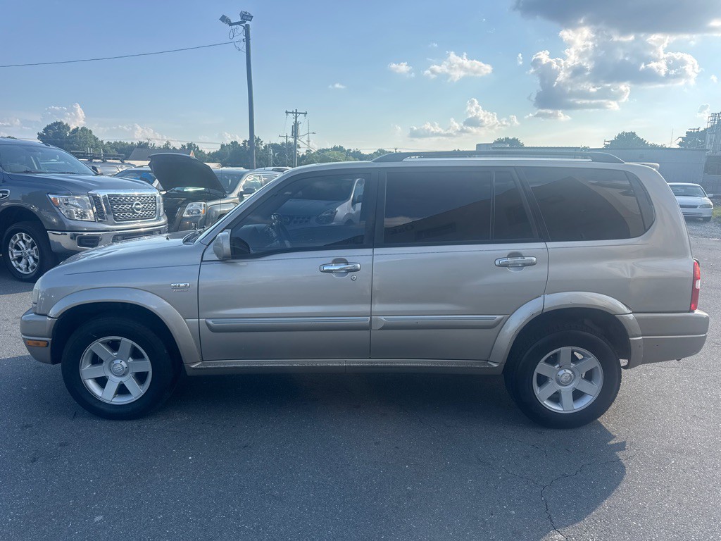 2003 Suzuki XL7 Image 6