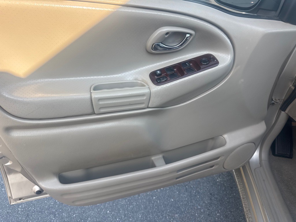 2003 Suzuki XL7 Image 10
