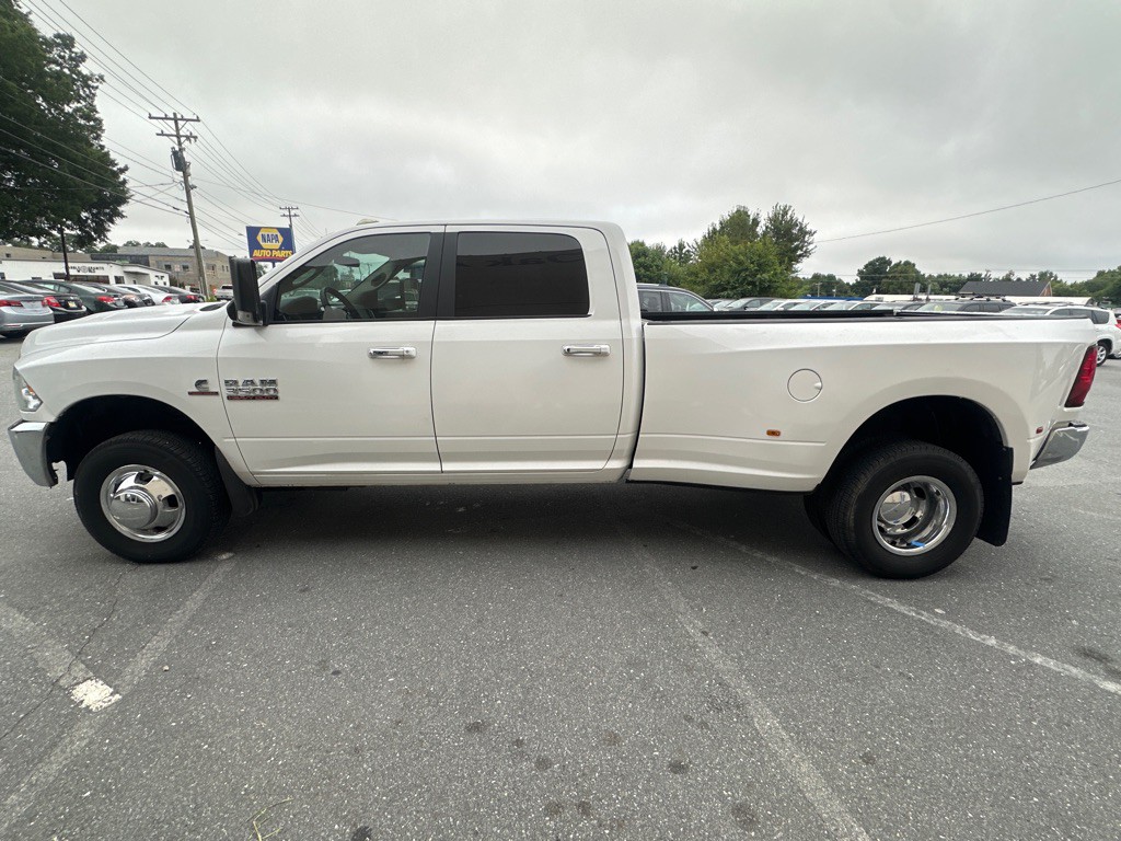 2017 RAM 3500 Image 2