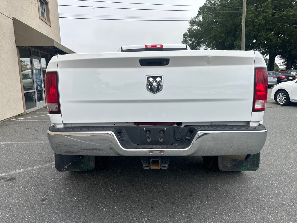 2017 RAM 3500 Image 4