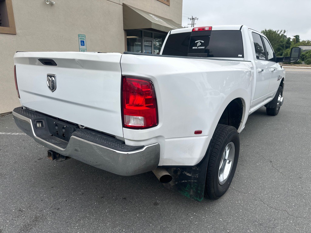 2017 RAM 3500 Image 6