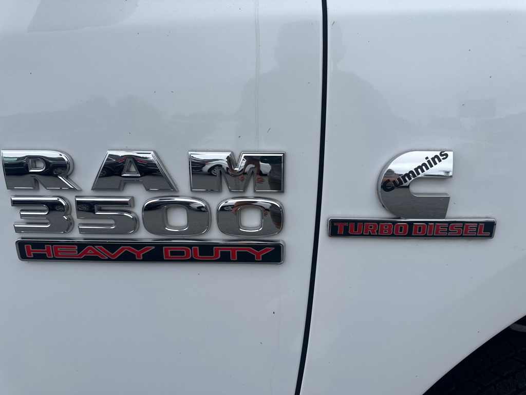 2017 RAM 3500 Image 10