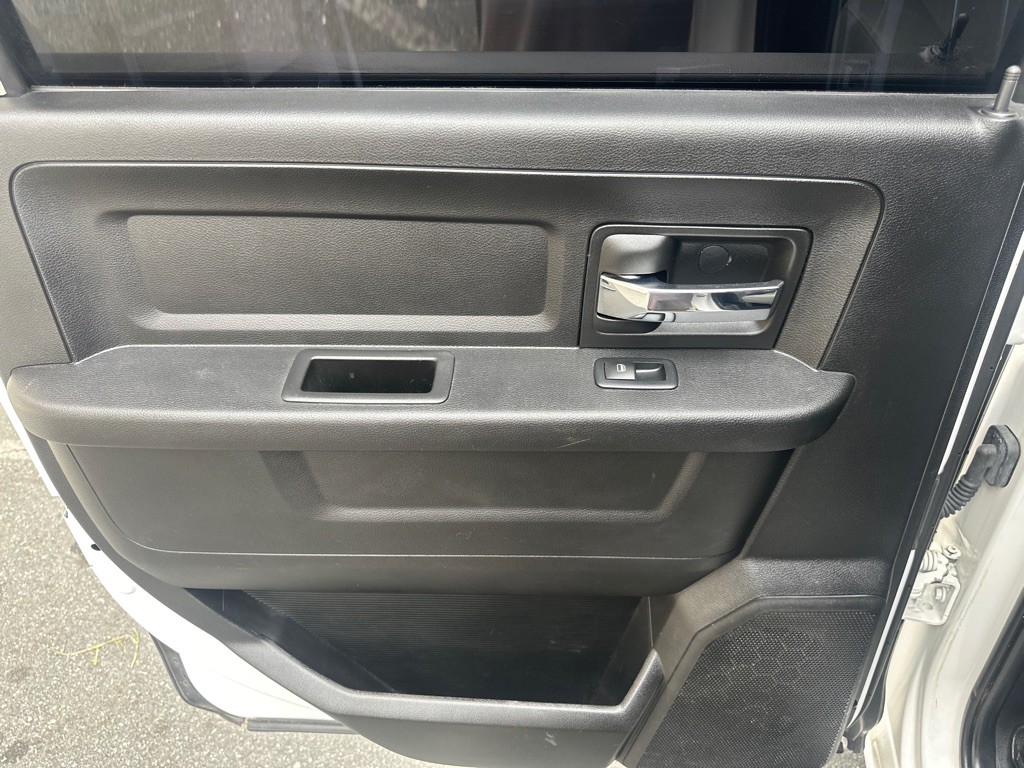 2017 RAM 3500 Image 18