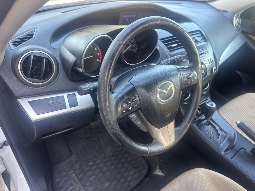 2012 Mazda Mazda3 Image 10