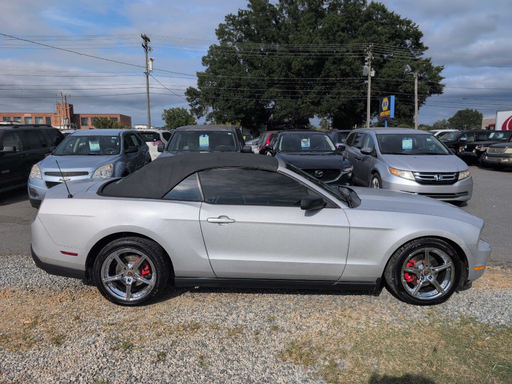 2012 Ford Mustang Image 5