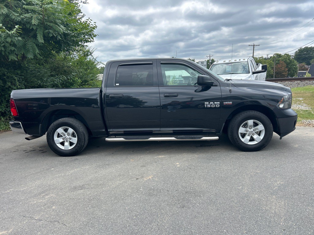 2017 RAM 1500 Image 4