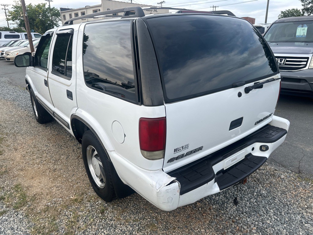 2000 Chevrolet Blazer Image 3