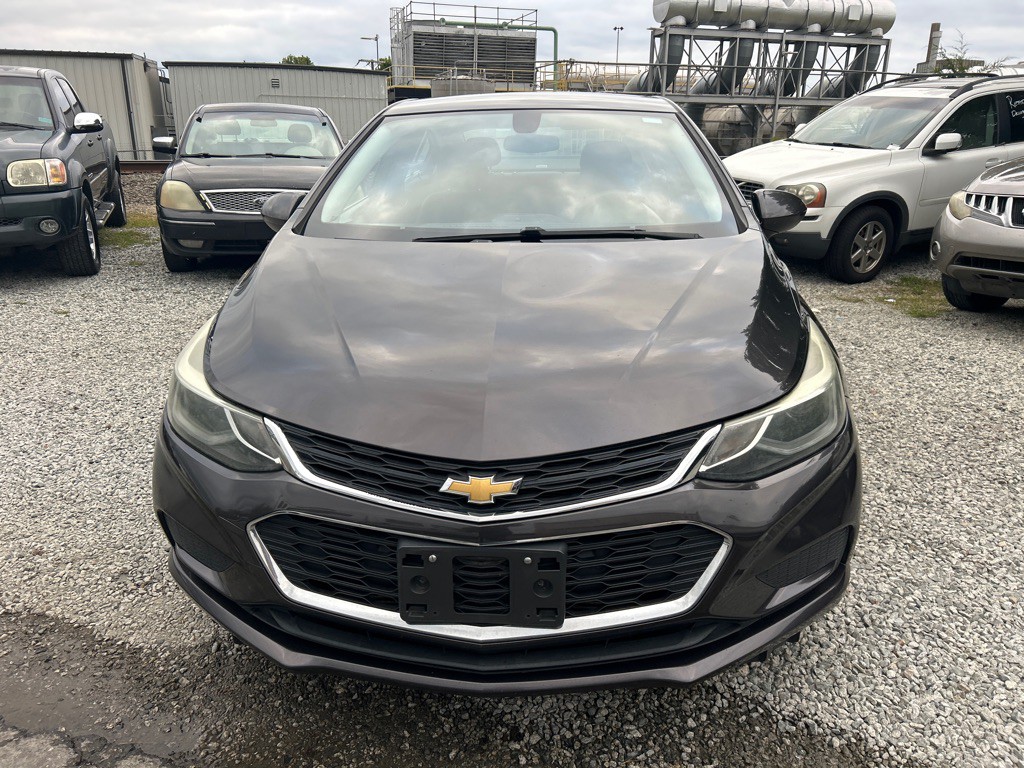 2017 Chevrolet Cruze Image 2