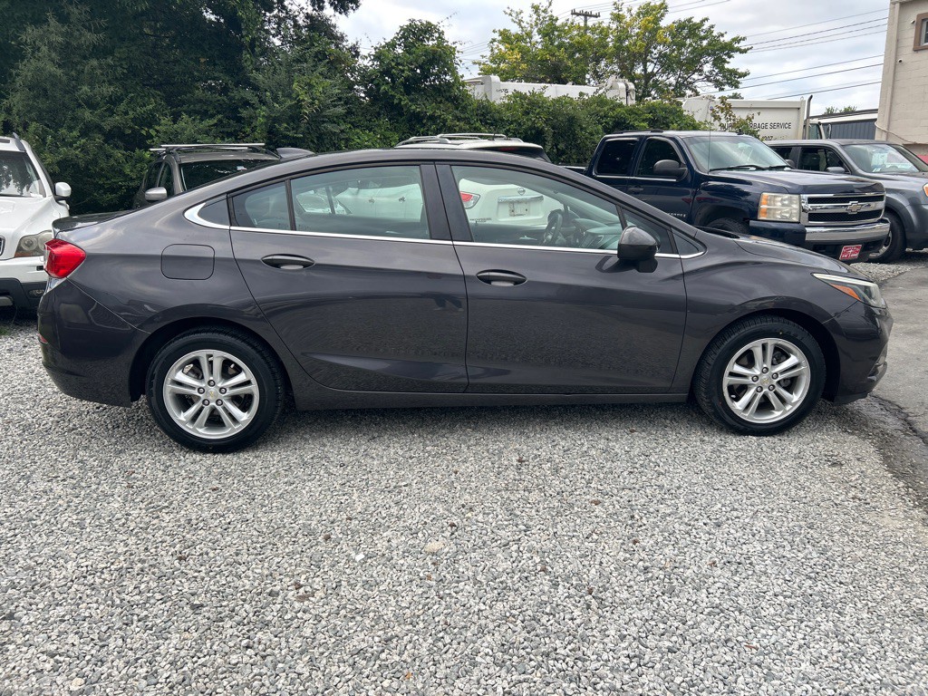 2017 Chevrolet Cruze Image 4