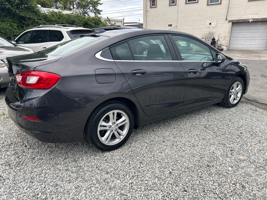 2017 Chevrolet Cruze Image 5
