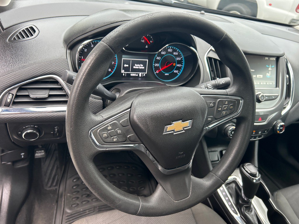 2017 Chevrolet Cruze Image 13
