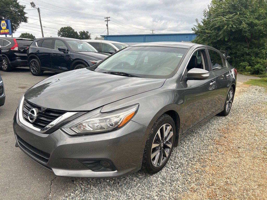 2017 Nissan Altima Image 1