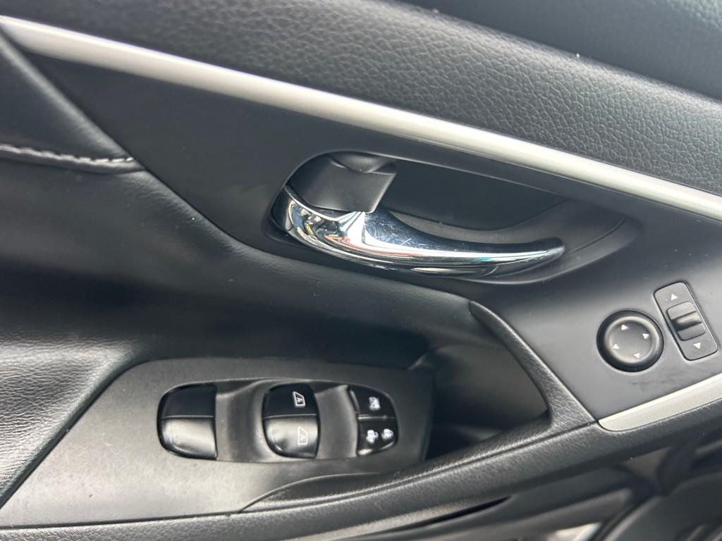2017 Nissan Altima Image 10