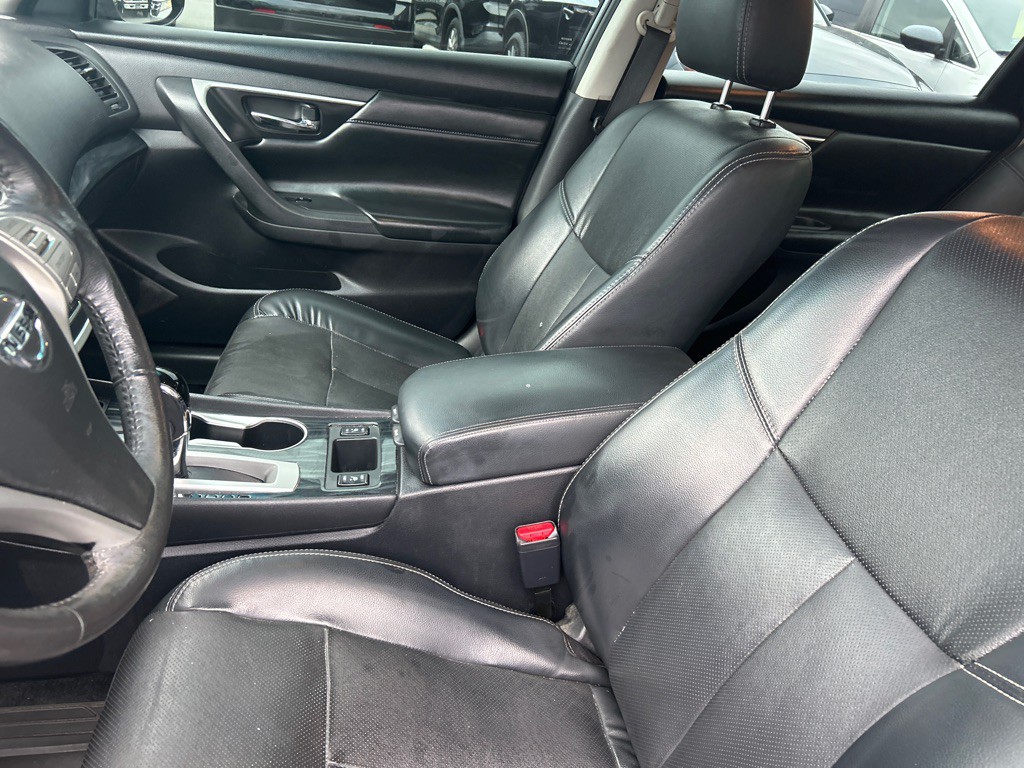 2017 Nissan Altima Image 11