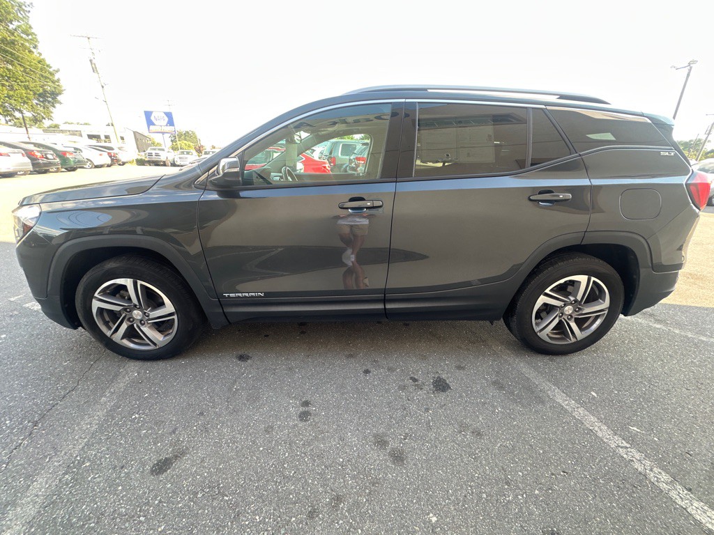 2018 GMC Terrain Image 2