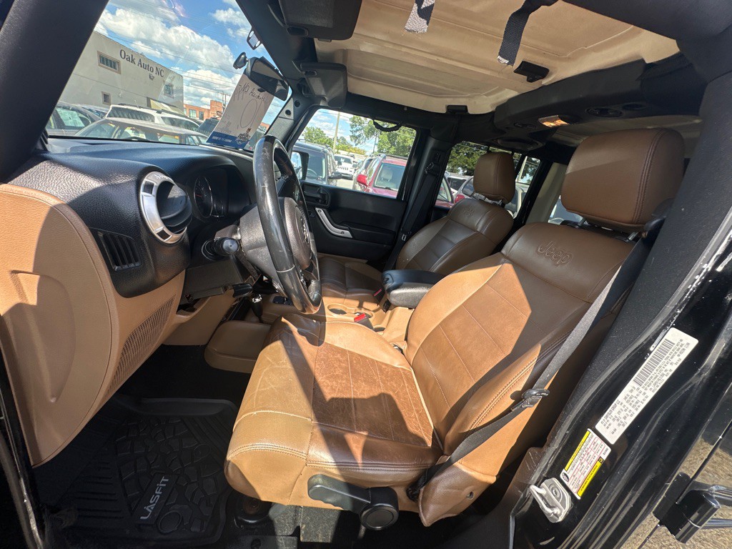 2011 Jeep Wrangler Unlimited Image 12
