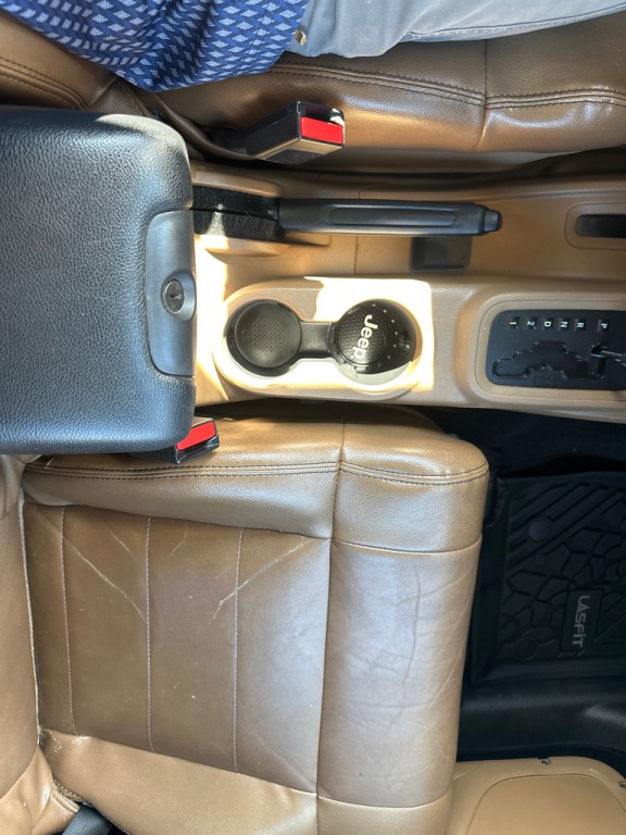 2011 Jeep Wrangler Unlimited Image 20