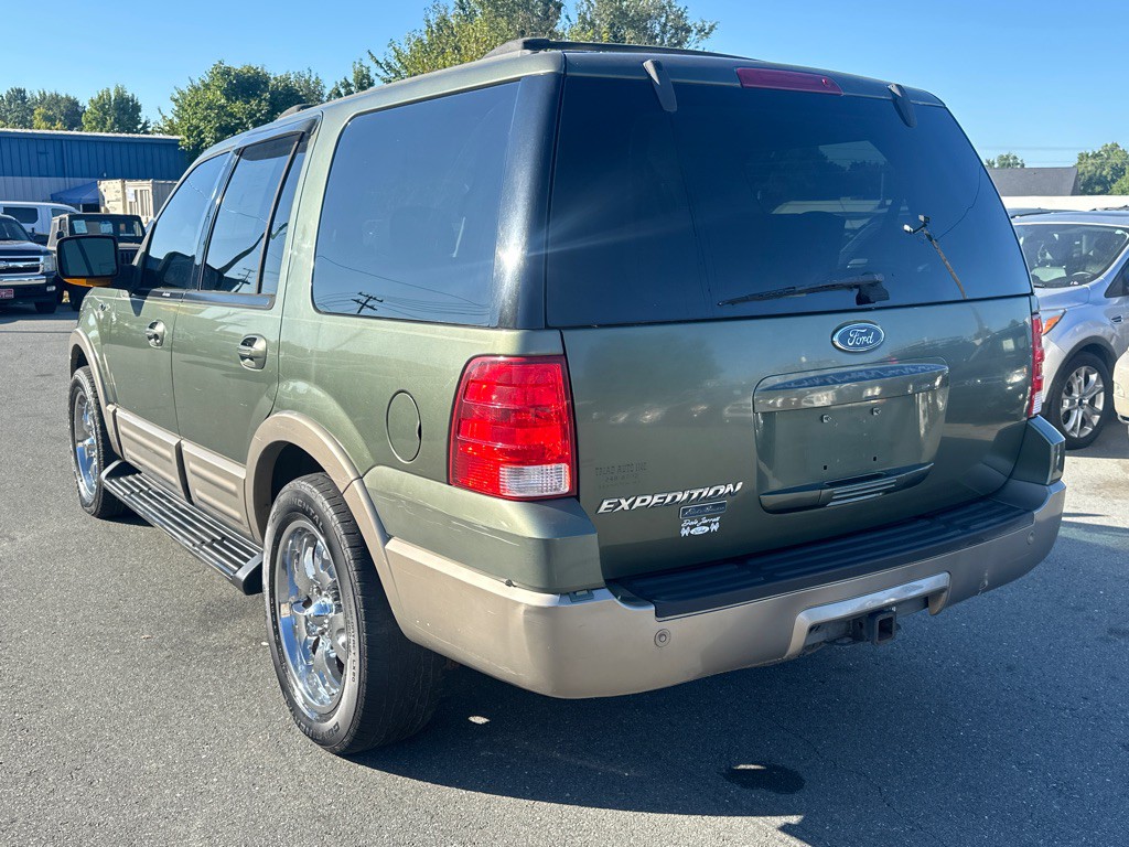 2003 Ford Expedition Image 3