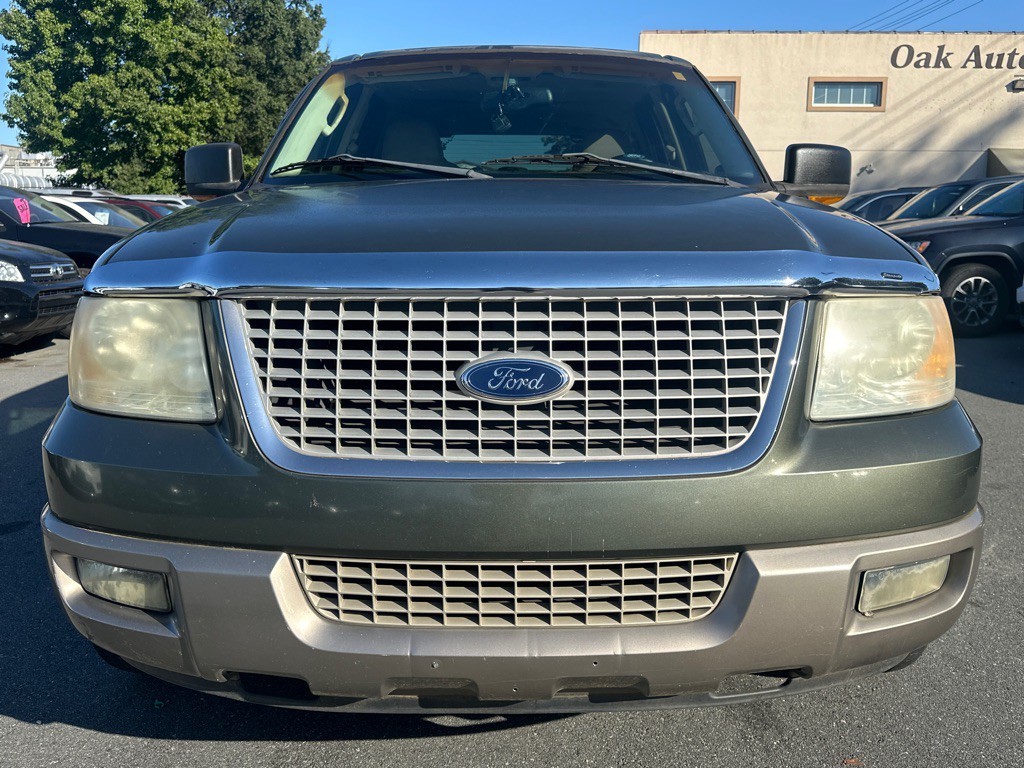 2003 Ford Expedition Image 8