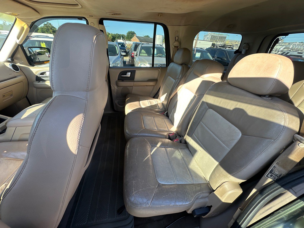 2003 Ford Expedition Image 14