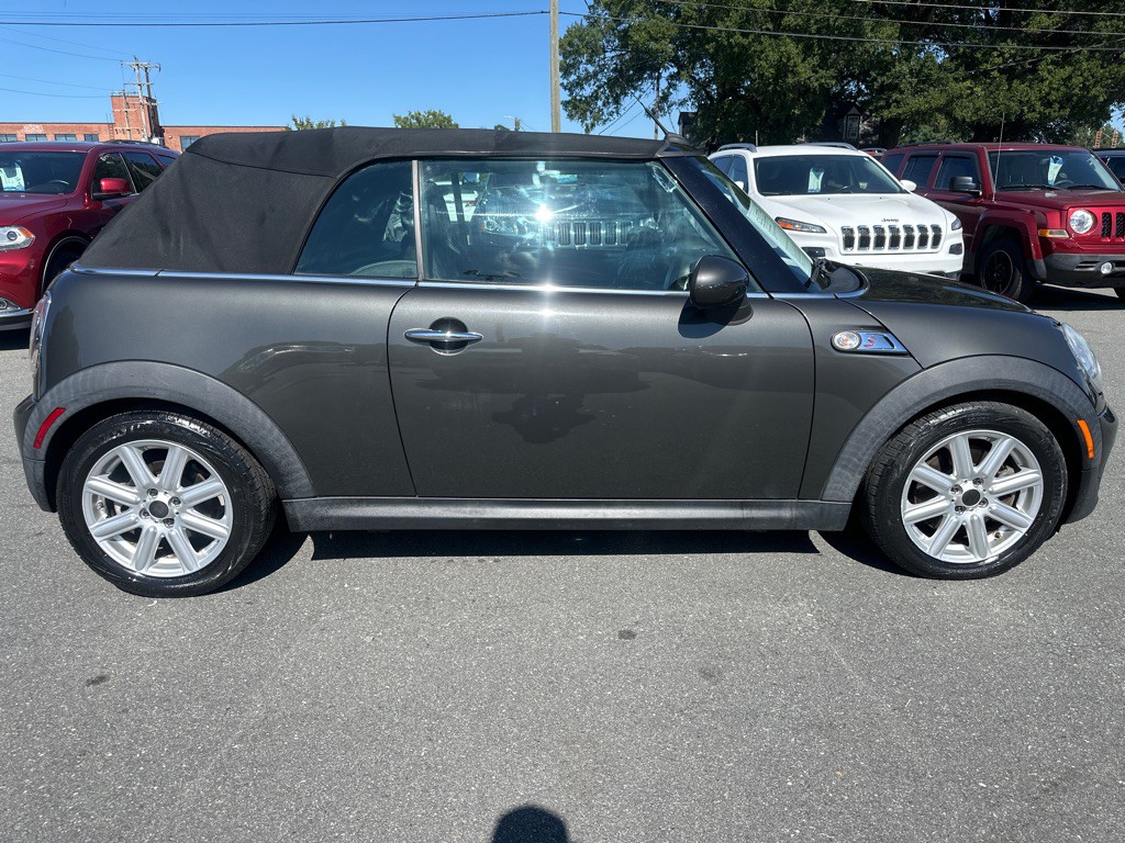 2011 MINI Cooper Image 6