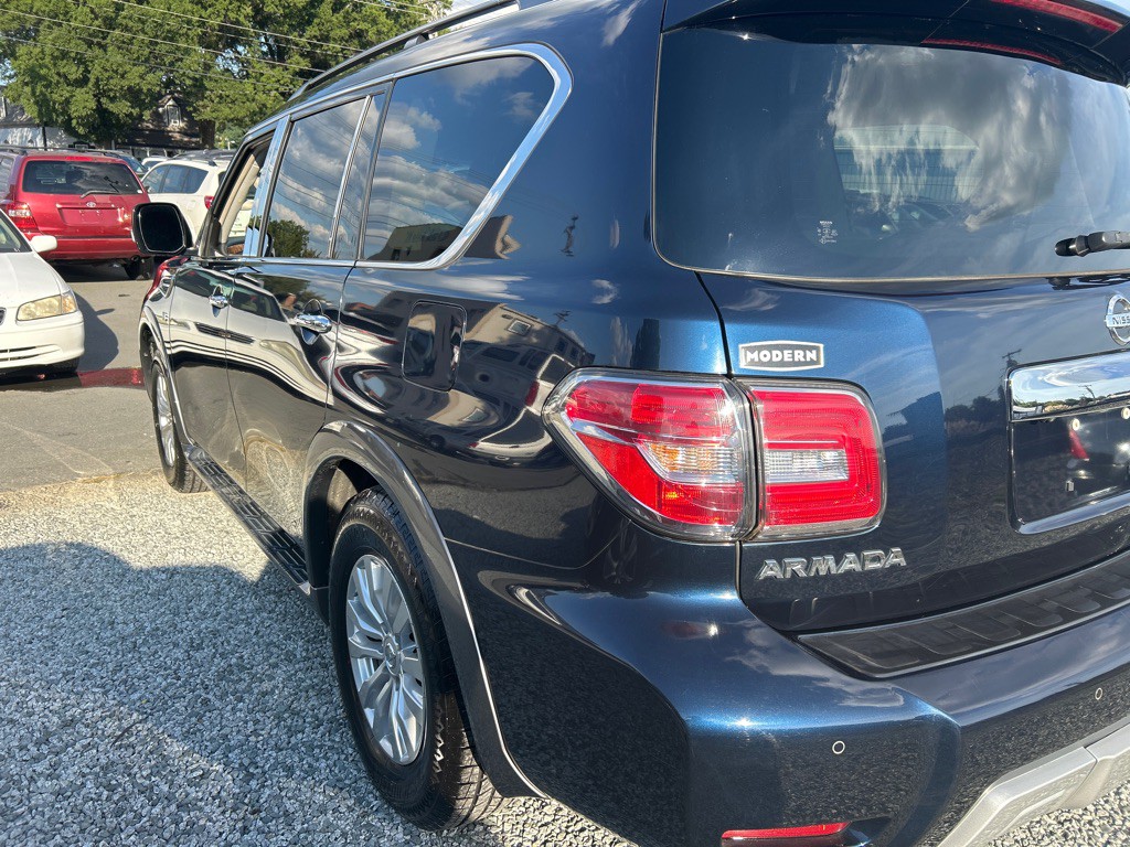 2017 Nissan Armada Image 7