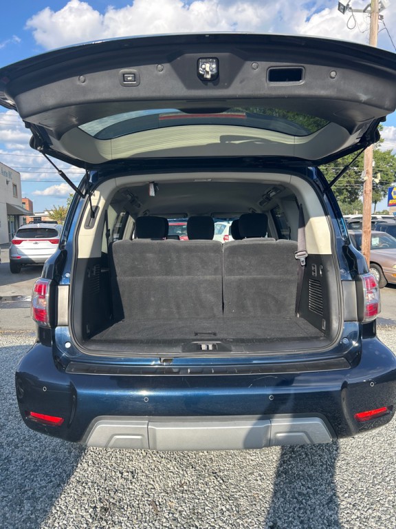 2017 Nissan Armada Image 9
