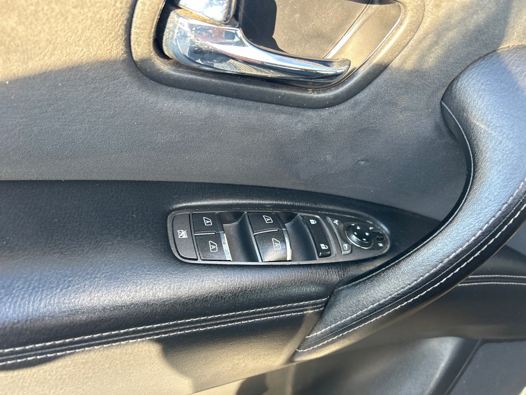 2017 Nissan Armada Image 13
