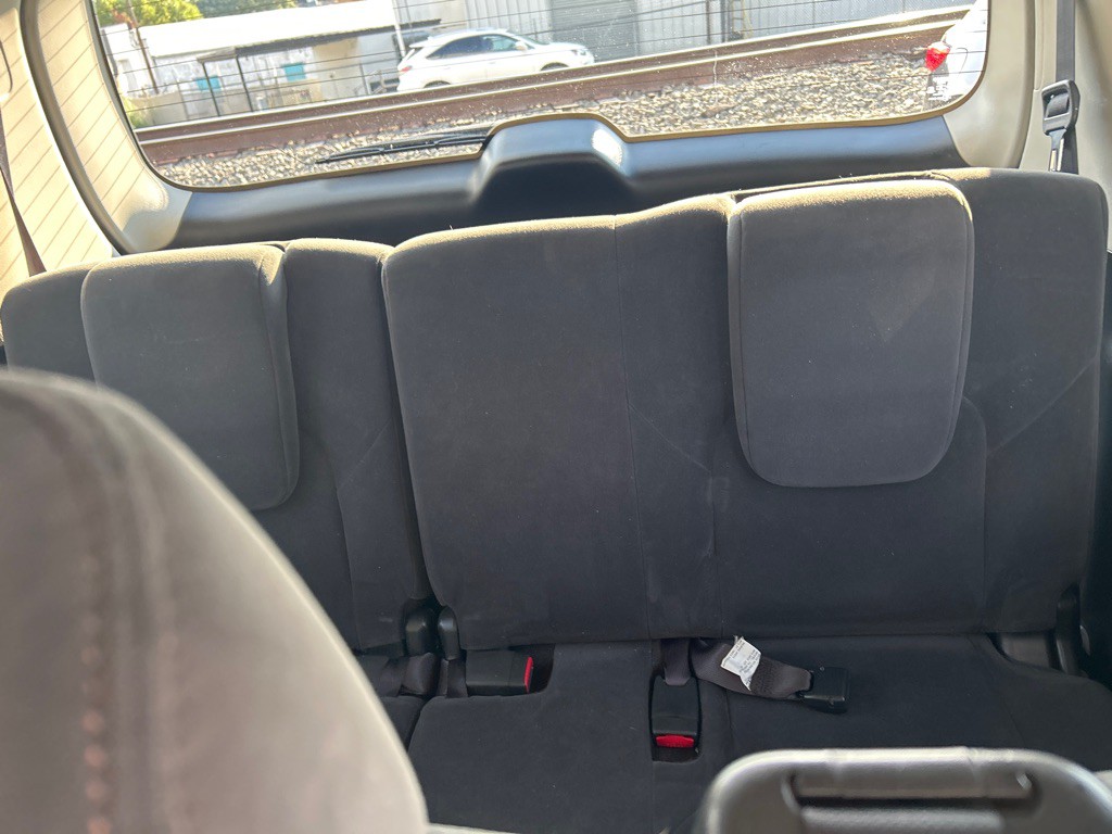 2017 Nissan Armada Image 16