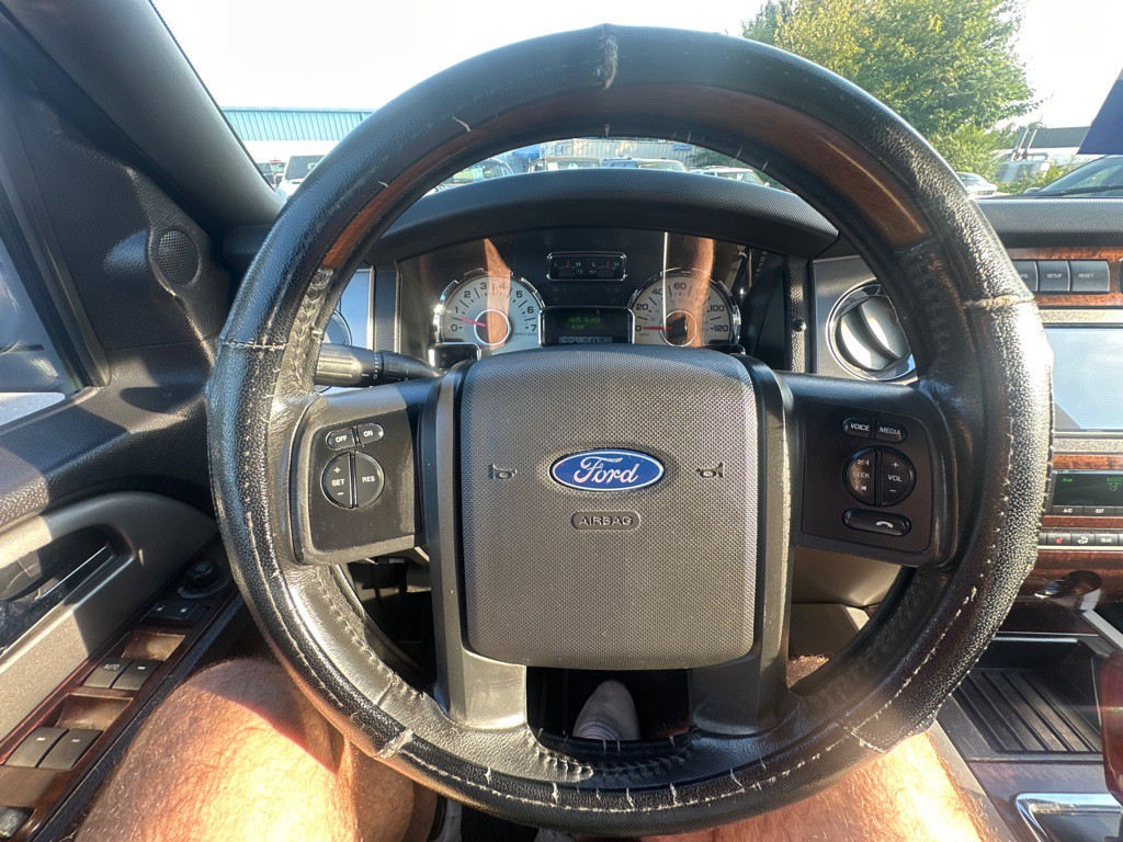 2010 Ford Expedition Image 18