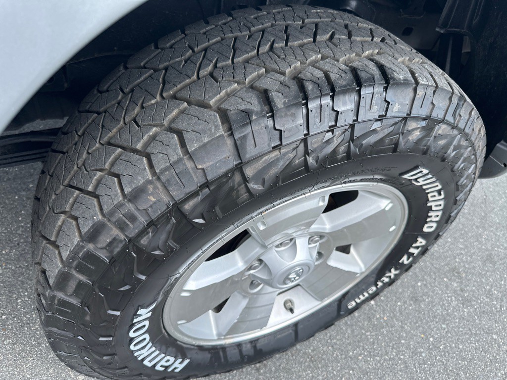 2015 Toyota Tacoma Image 11