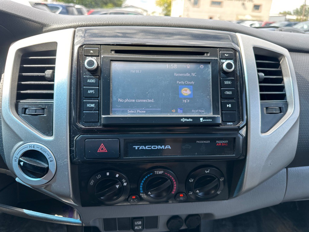 2015 Toyota Tacoma Image 20