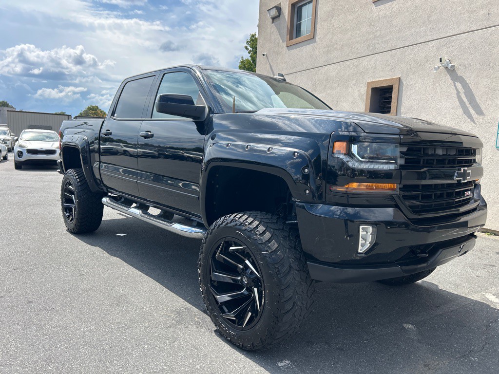 2017 Chevrolet Silverado 1500 Image 3